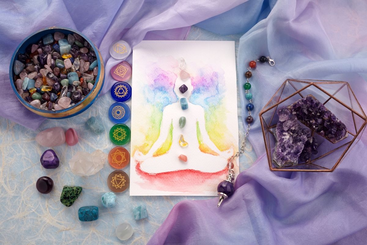 2026 Crystal Chart Guide: Top 5 Healing Crystals for Stress Relief and Protection