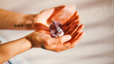 A Comprehensive Healing Crystals Chart for Beginners