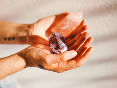 A Comprehensive Healing Crystals Chart for Beginners