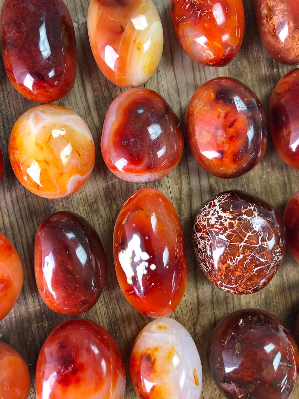 A Detailed Look into the World of Red Crystals: Energy, Passion, and Strength